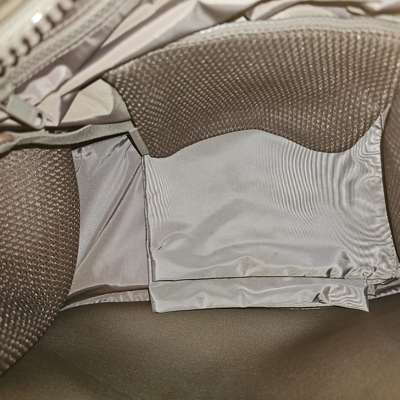 Medium Lando Neoprene Carryall Bag - Picture 7 of 15